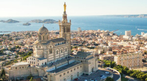 Vue aérienne de Notre Dame de la Garde à Marseille