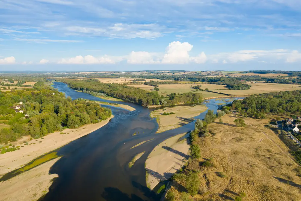 vue aérienne su Bec d'Allier