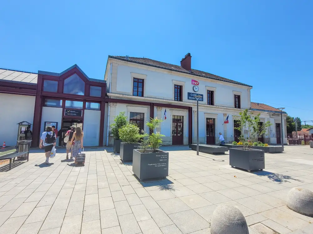 Gare de Montbard.