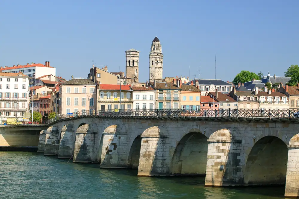 vue du pont saint Laurent à Mâcon