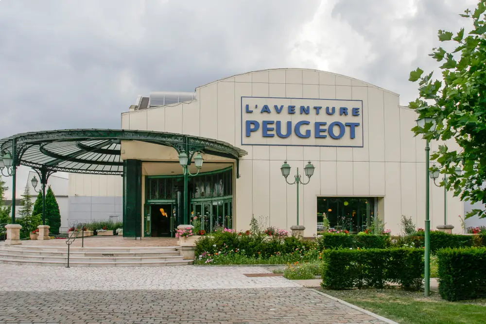 bâtiment Peugeot à Sochaux dans le Doubs