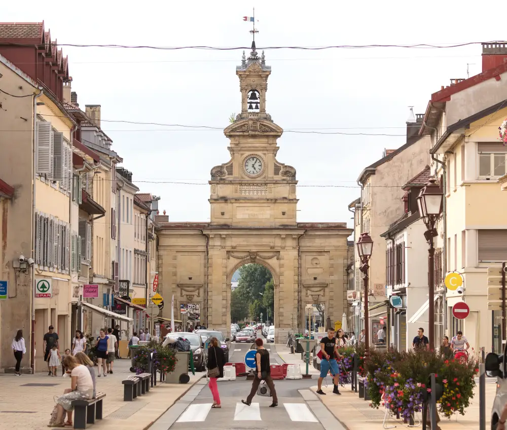 vue d'une rue à Montbéliard.