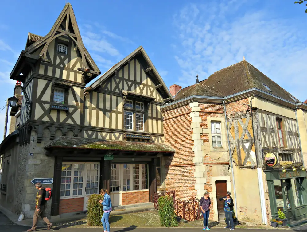 maisons médiévales à Bourbon-Lancy