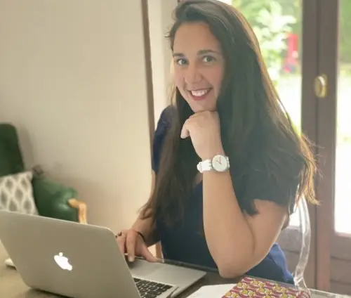 portrait de Magali Desmidt de Voyage, emploi et retour en France.